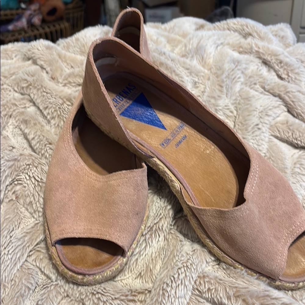 Verbenas size 41 open toe suede espadrille